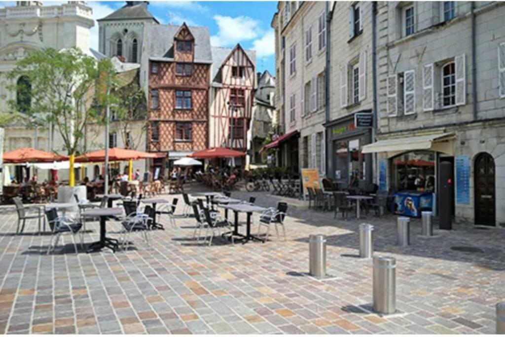 Appart Centre Ville Bords De Loire Saumur Buitenkant foto